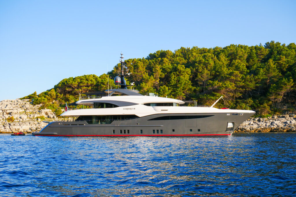 Starburst III yacht for charter