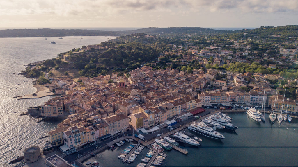 rent a yacht south of france