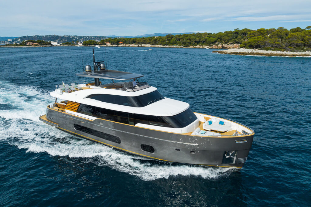 azimut yacht 30 metri