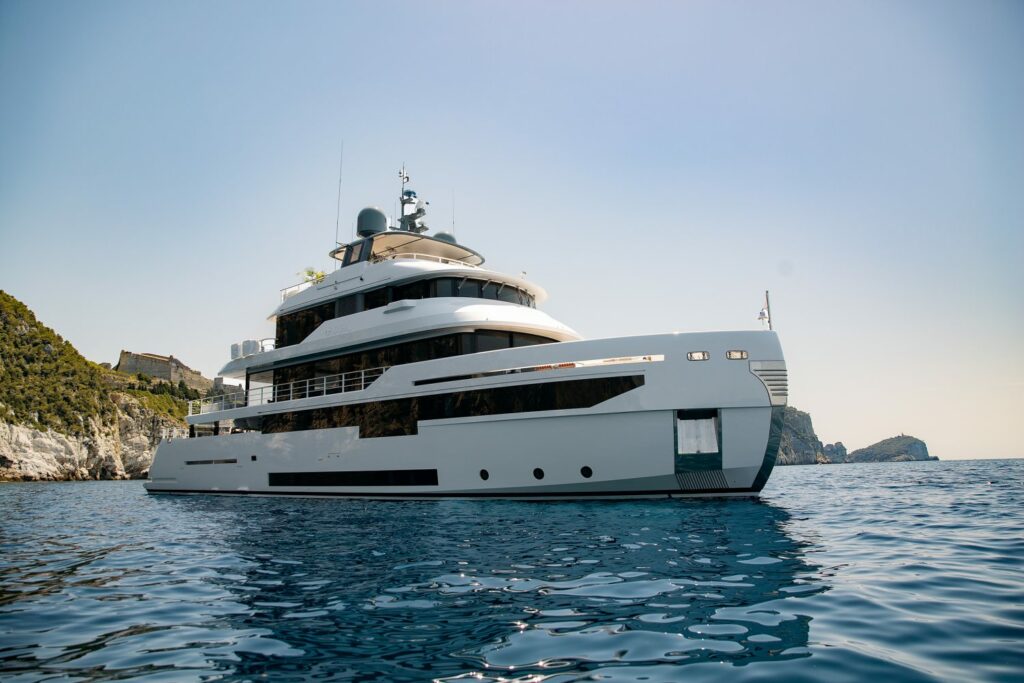 benetti 40m yacht price