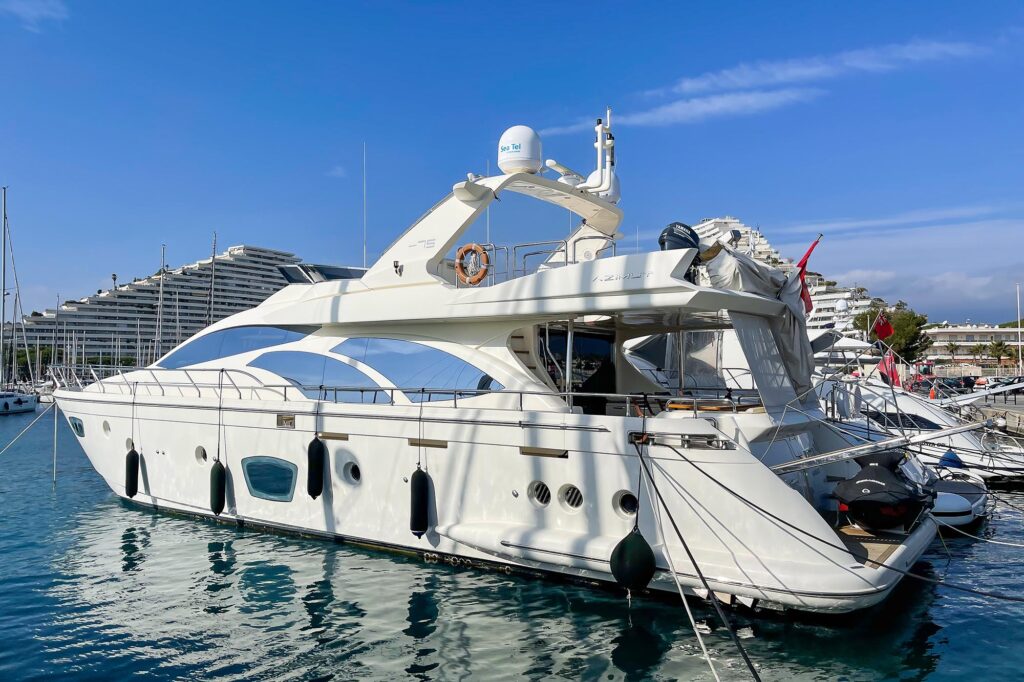 ferretti yacht 30 metri