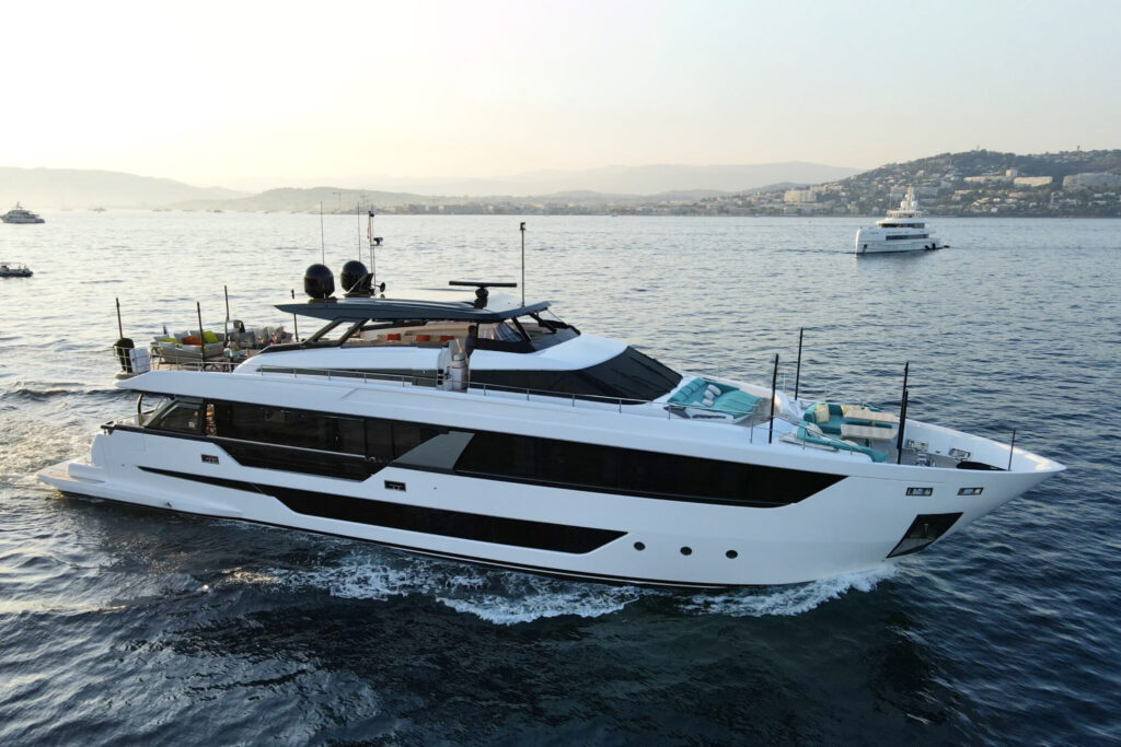 Ferretti 1000 Yachts for Sale