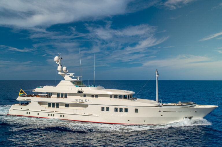 rent a yacht st lucia