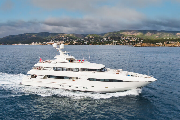 Mochafy22 yacht for charter