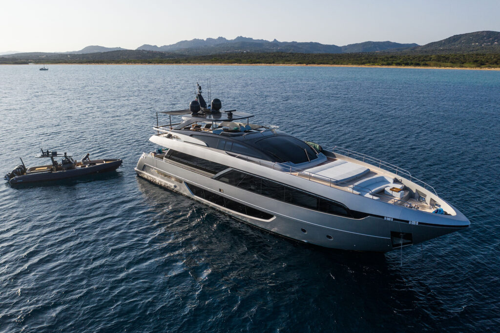 Riva Corsaro 100 Yacht for Sale