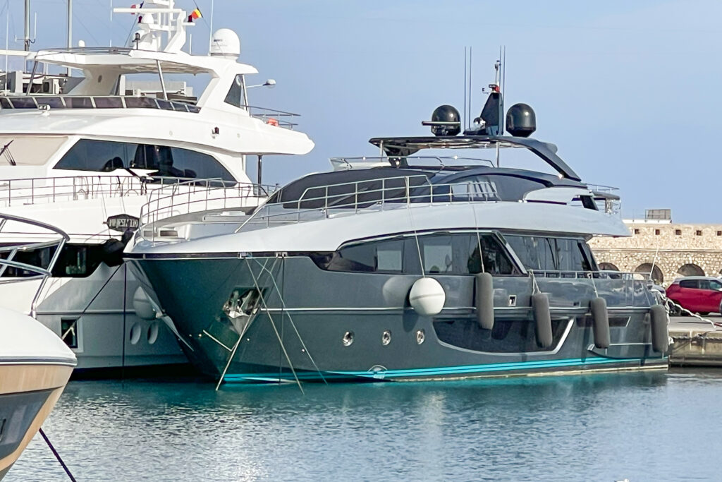 Riva 100 Corsaro yacht