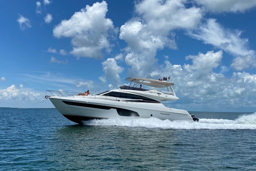 ferretti yachts 670 price