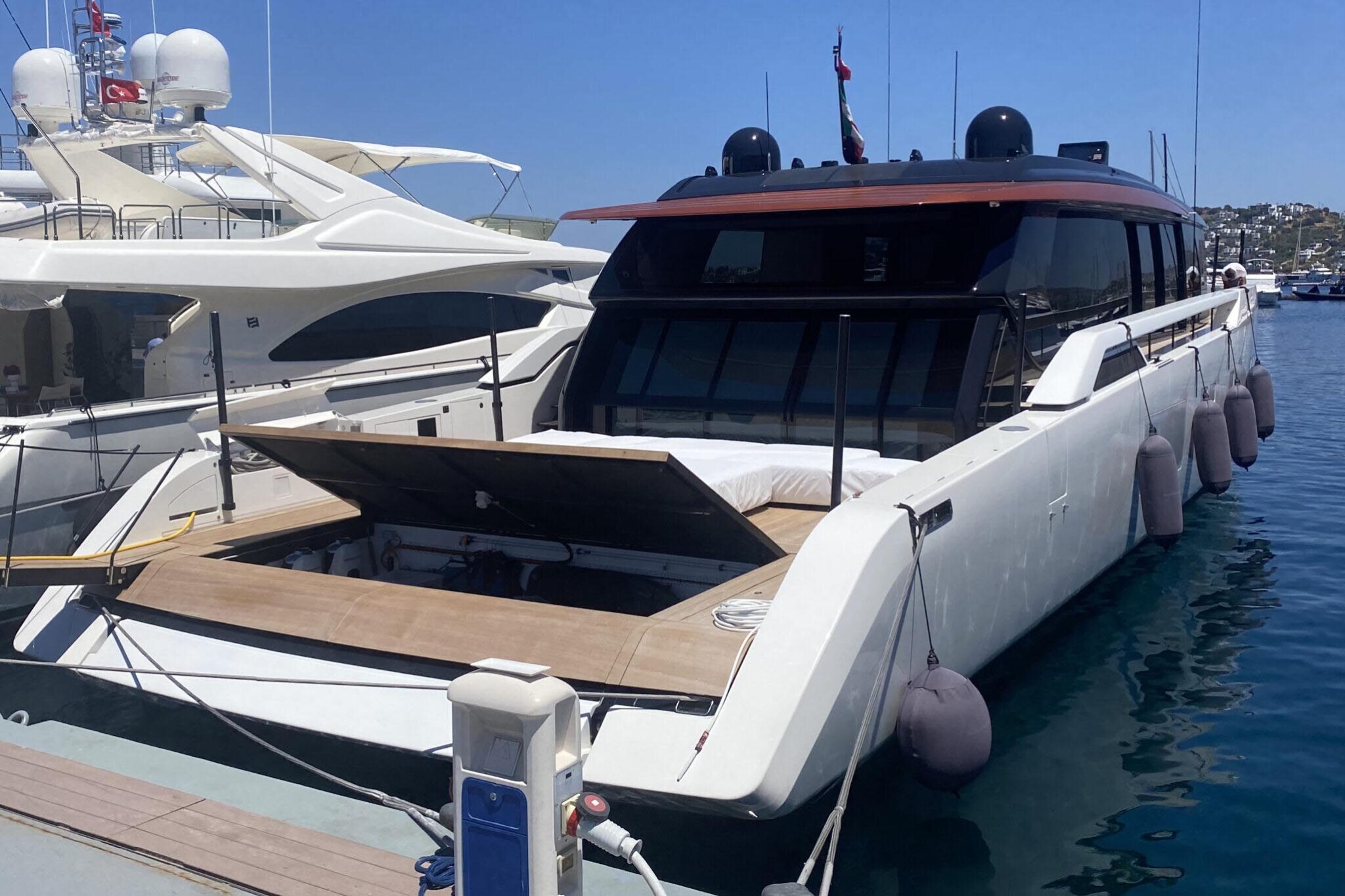 sanlorenzo yacht sp110 price