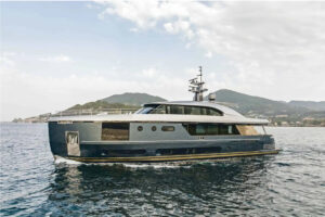 yacht 35 metri prezzo