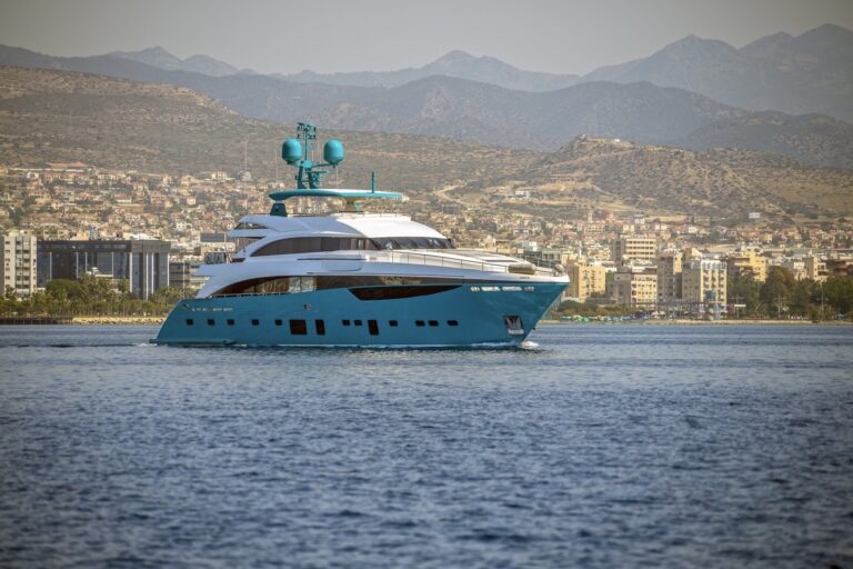 superyachts in antibes