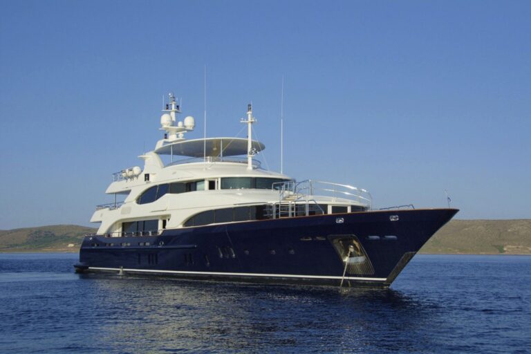 benetti yachts charter