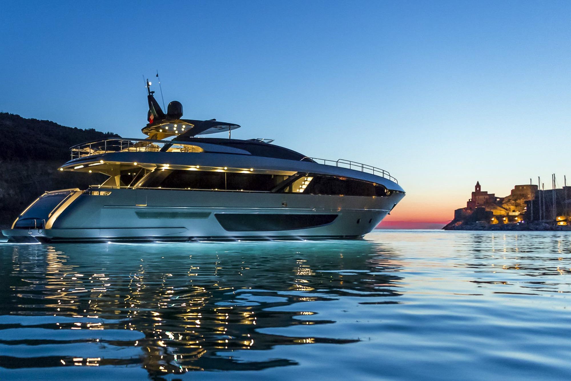 MAXIMUS Yacht for Charter - MAXIMUS Yacht Price - TWW Yachts