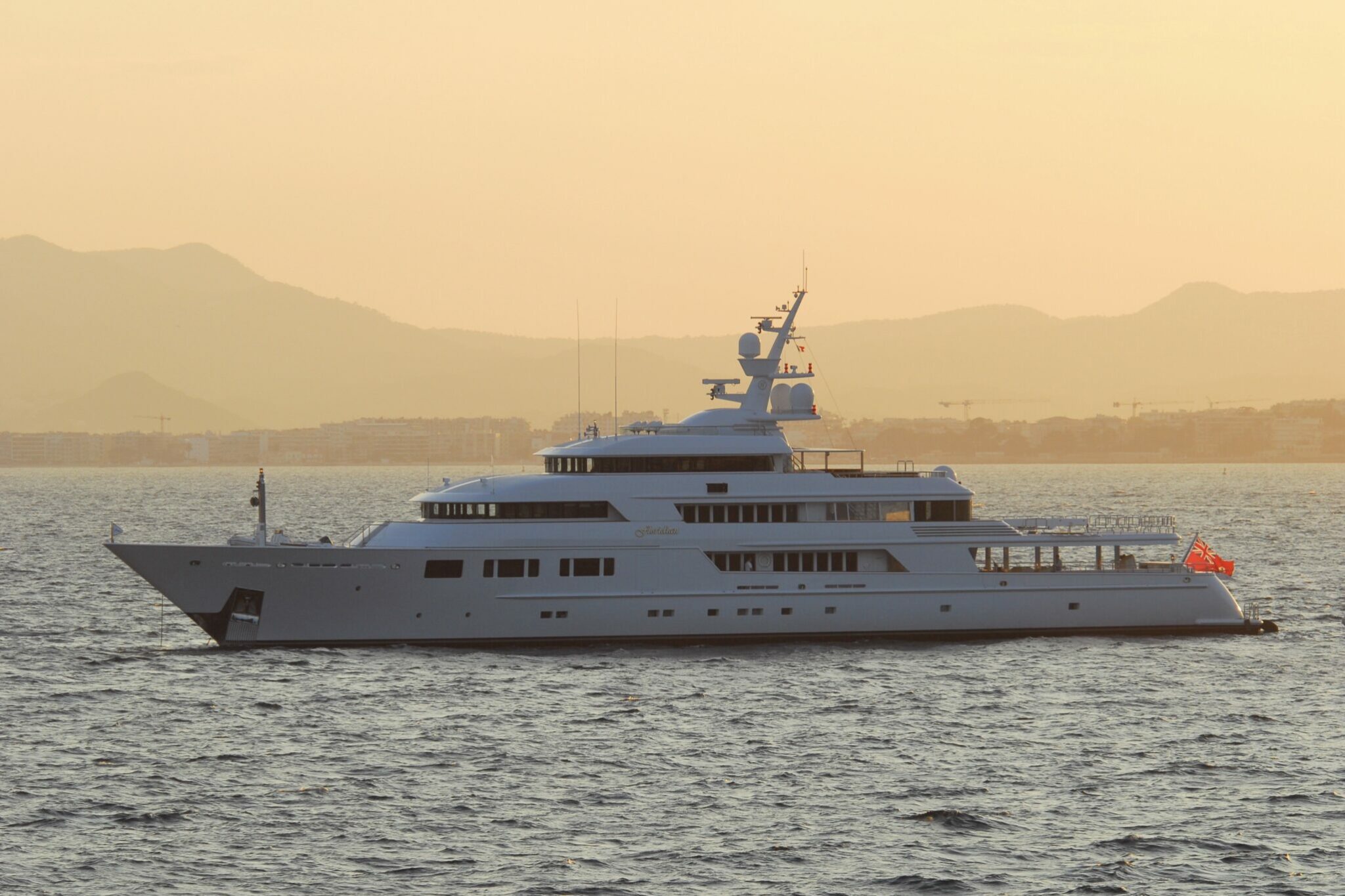 yacht nomad price