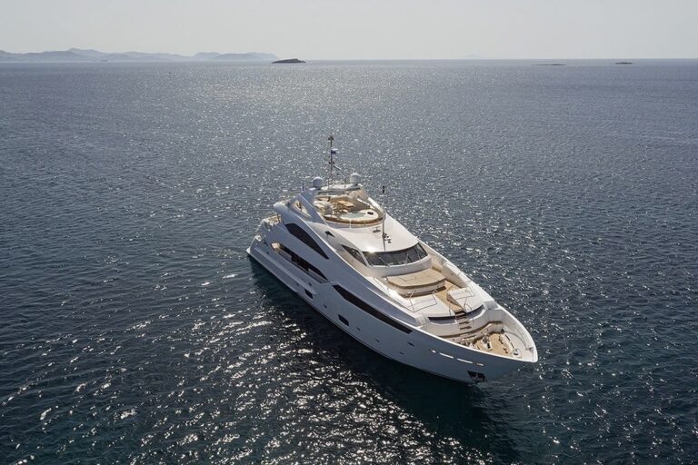 superyacht charter in mykonos