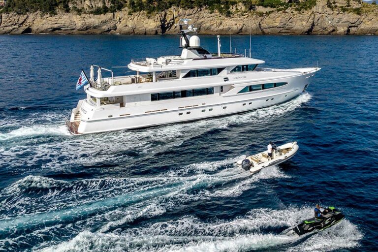 super yachts amalfi coast