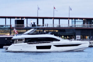 azimut yacht 16 metri