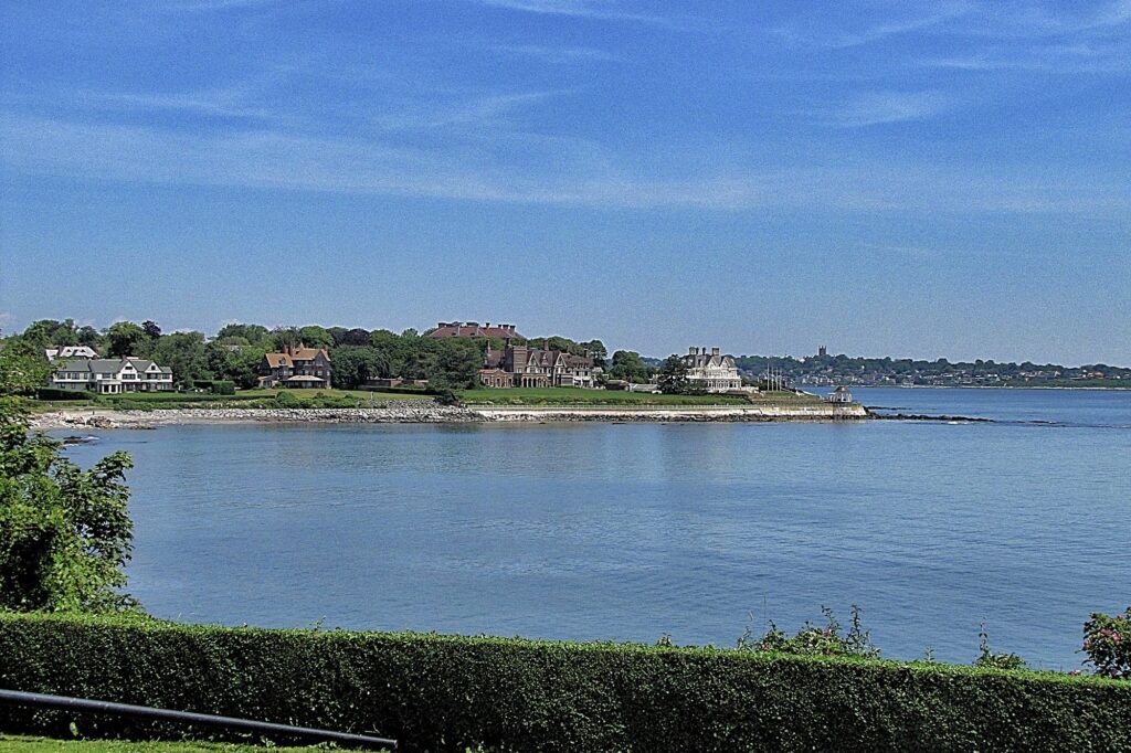 yacht clubs martha's vineyard