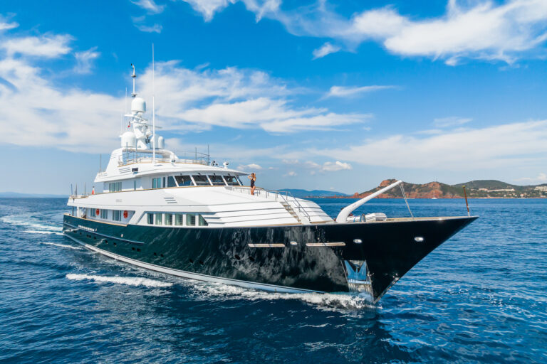 rent a yacht st lucia