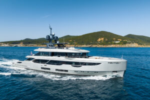 motor yacht aix