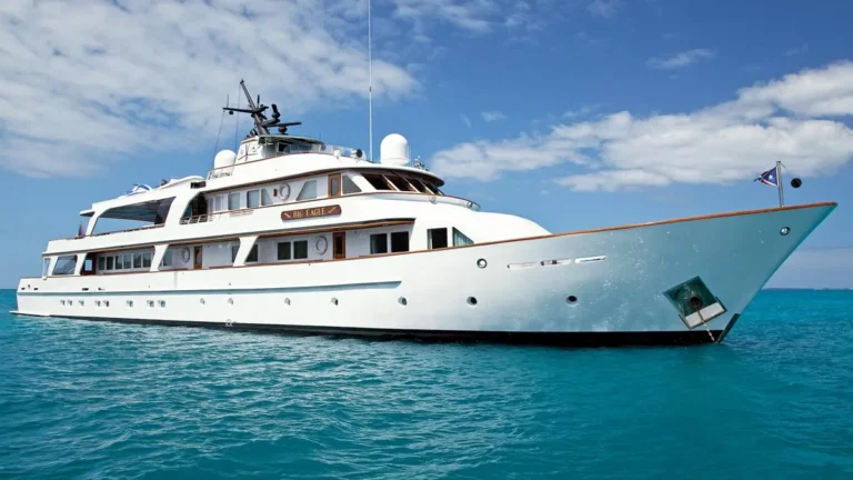classic yacht charter