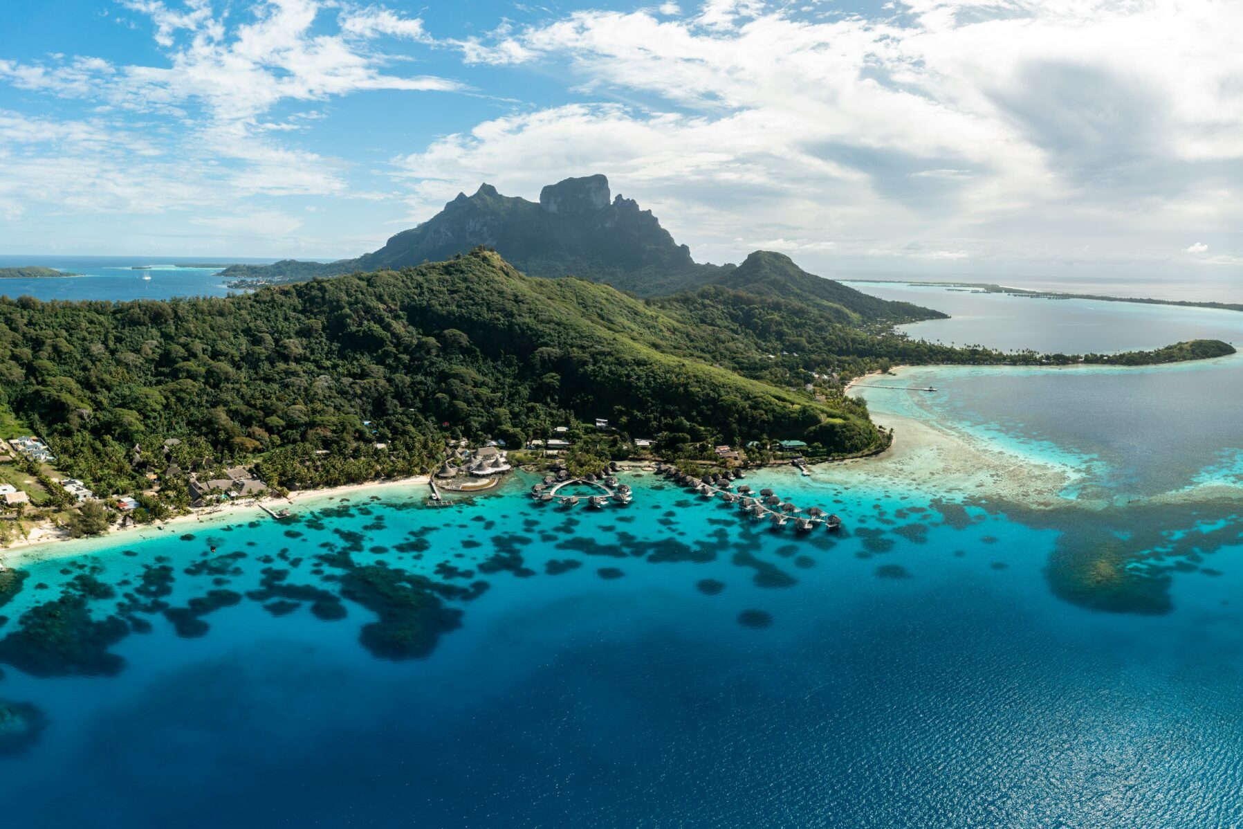 French Polynesia Yacht Charter Itinerary 9 Days - TWW Yachts