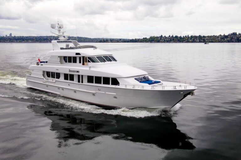 yacht charter british columbia