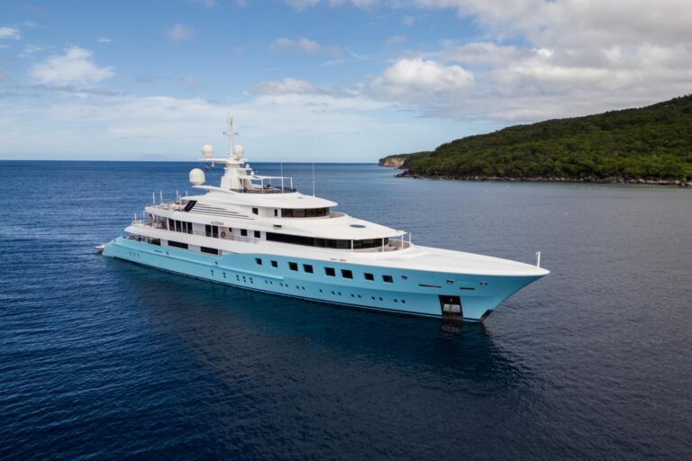 70 m yacht