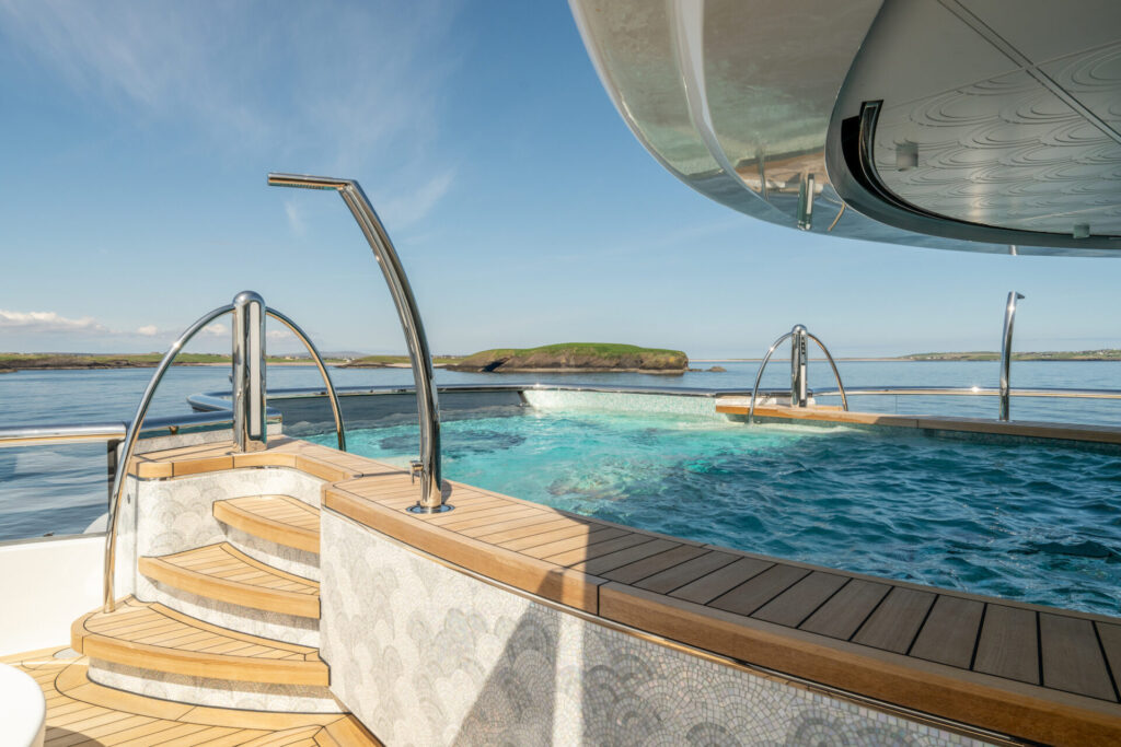 kismet yacht helipad