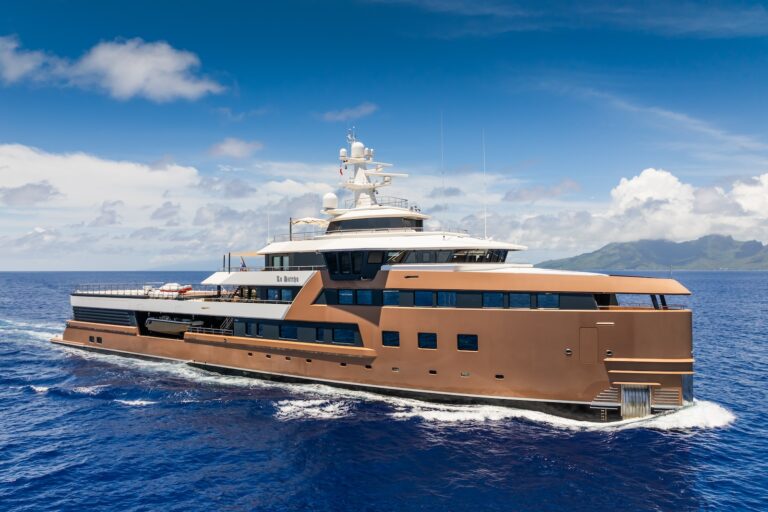 super yachts in hawaii