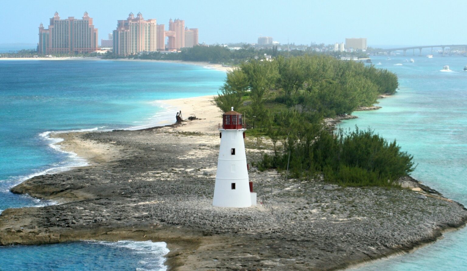 Best Snorkeling and Diving Spots in the Exumas - TWW Yachts